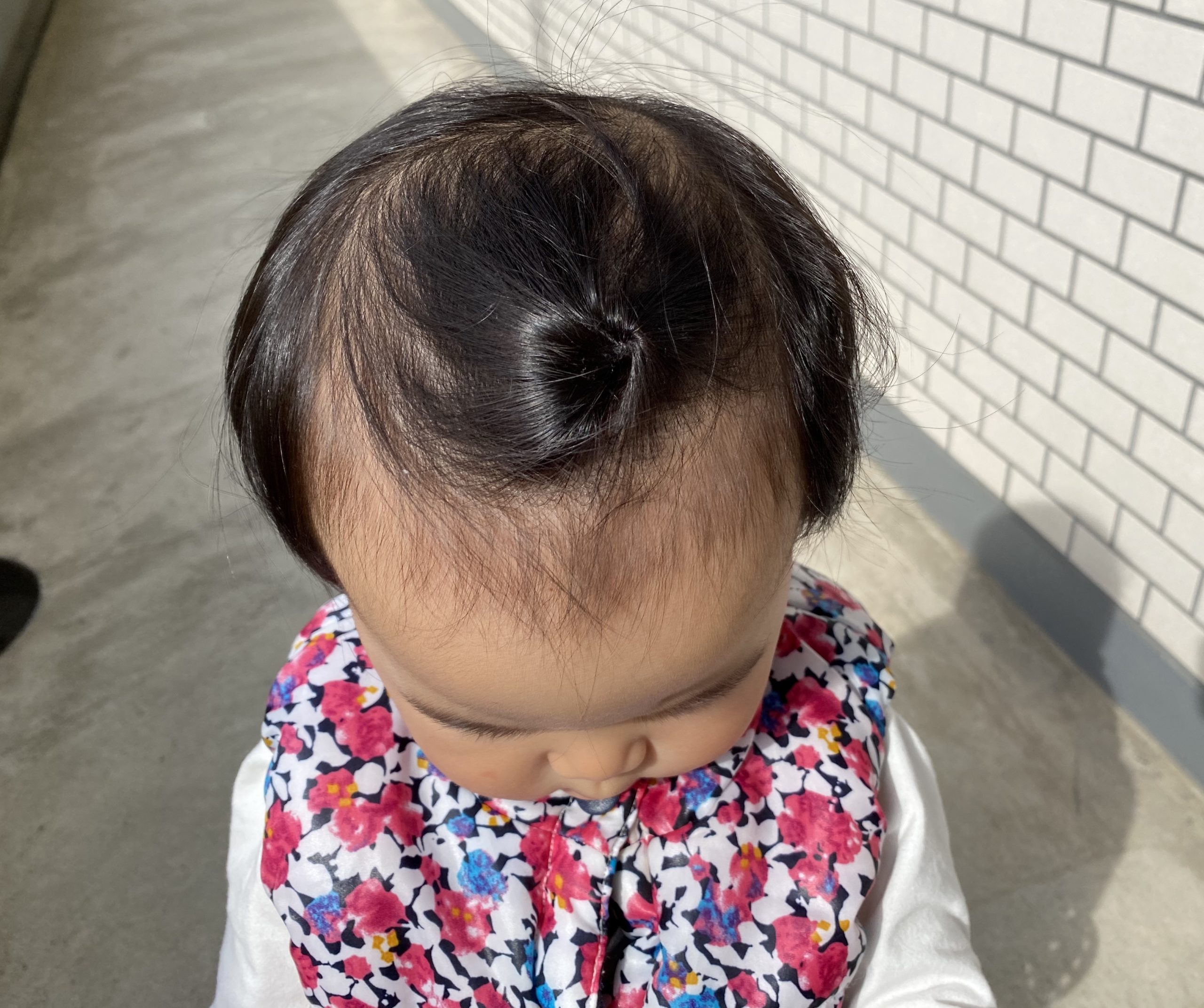 ヘアピンなし 30秒で赤ちゃんの前髪を簡単ヘアアレンジする方法 Park